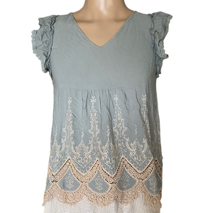 Andrew by unit nwt top